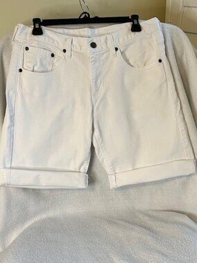 Garnet Hill White Denim Bermuda Shorts | Mid-Rise | Size 6 | Stretch